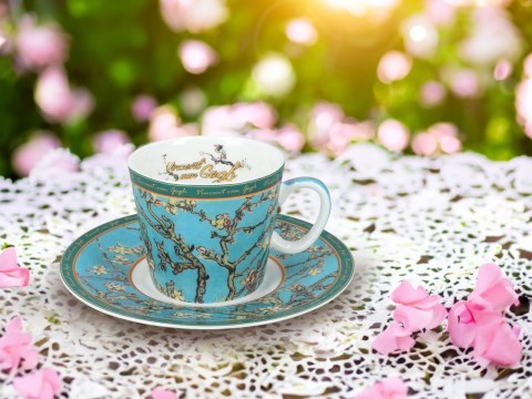 Filiżanka espresso - Van Gogh, Kwitnący Migdałowiec - Porcelana w okrągłym pudełku