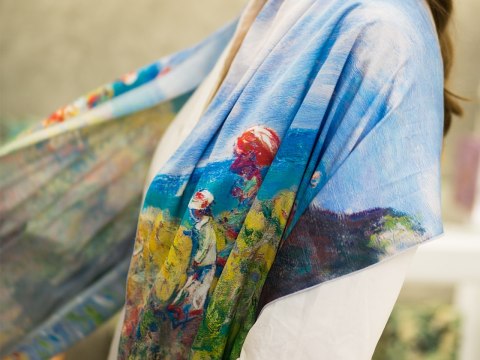 Apaszka Szal ze szlachetnej tkaniny - C. Monet, Spacer po klifie w Pourville (CARMANI)